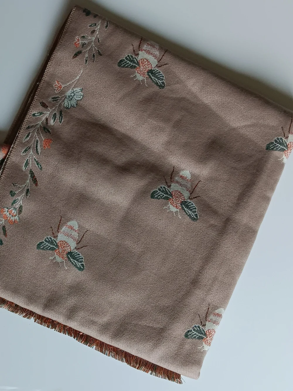 N/A description scarf
